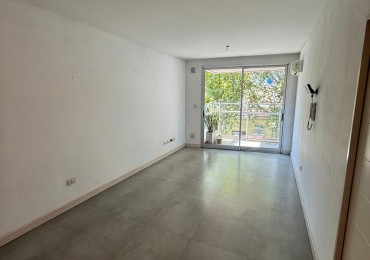 Venta Retasada, departamento 3 ambientes, con dos cocheras, Villa Luro CABA. A metros del Boulevard R. Falcon