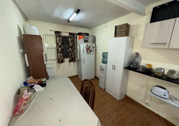 Venta Casa 8 Ambientes en Villa Celina. Barrio Sarimiento